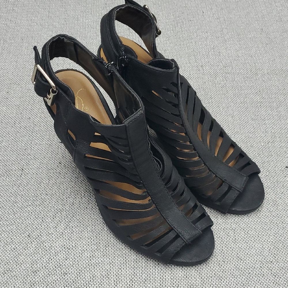 Delcious Women's Aliya Strappy Gladiator Opened Toe Black Heeled Sandals Size 6